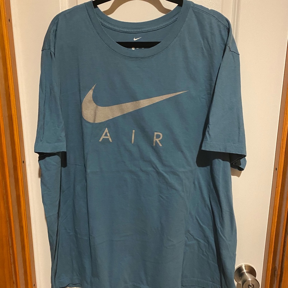 Men’s Nike Shirt